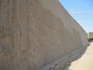lateral do muro externo