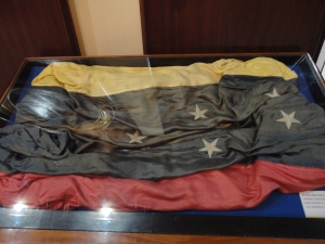 Museu Bolivariano - bandeira que cobriu o caixão do Libertador