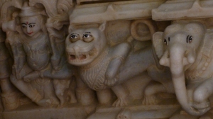 detalhes de animais em templo de Jaisalmer